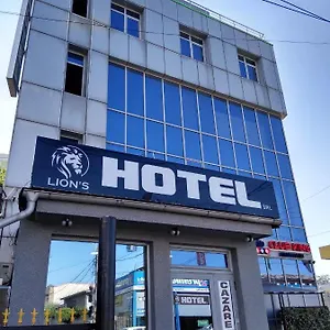 Отель Lion's, Бухарест