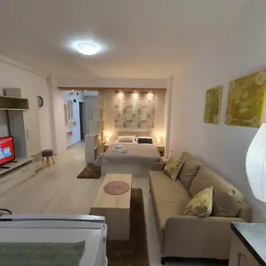 Апартаменты Garsoniere Fundeni, Бухарест