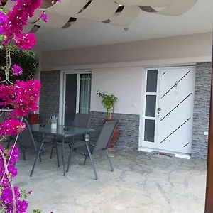 Ianos , Nea Skioni Grecia